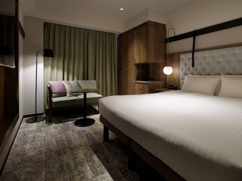 STANDARD - 1 QUEEN BED