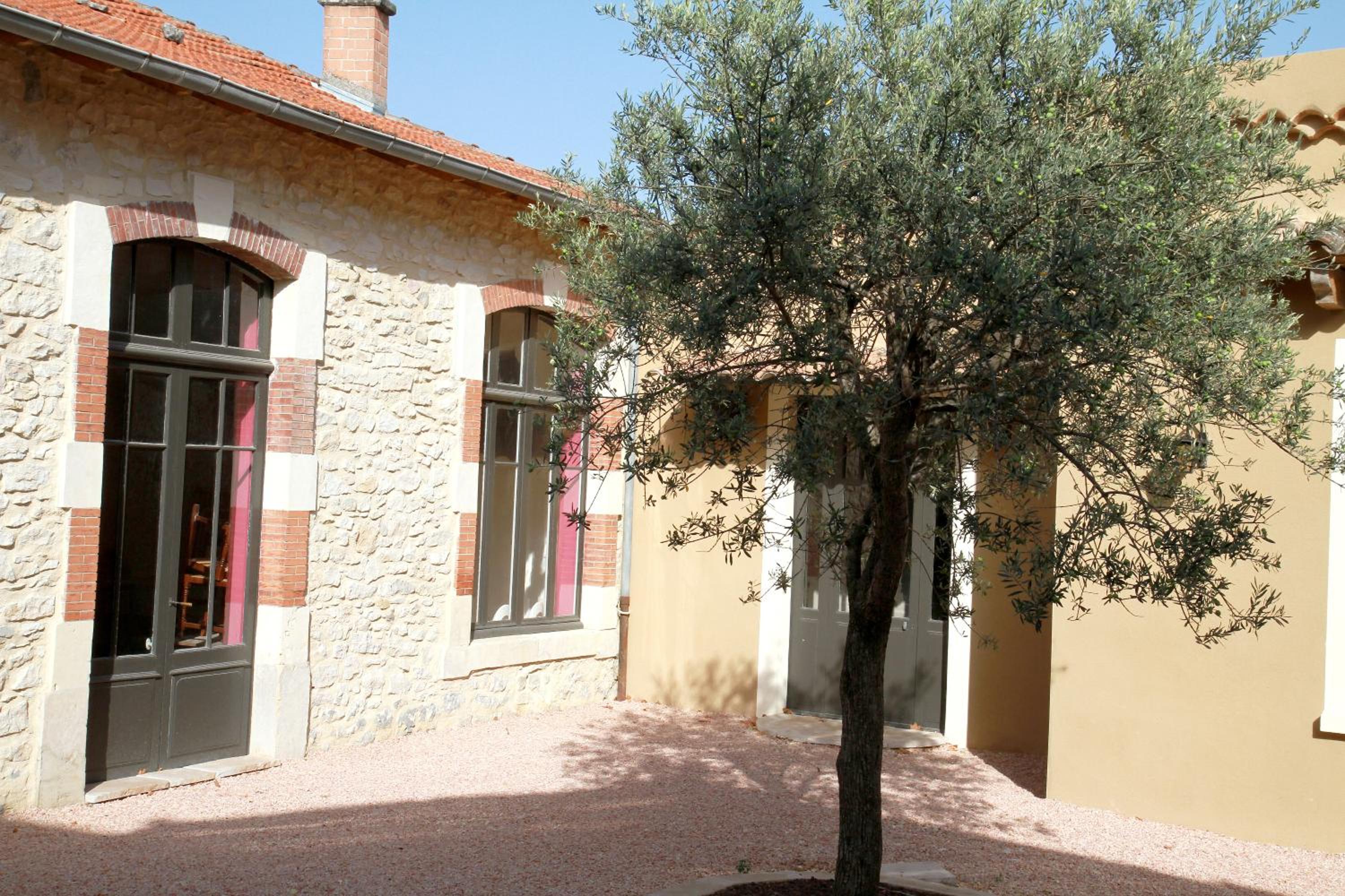 HOTEL LE CLOS DES OLIVIERS 5/37