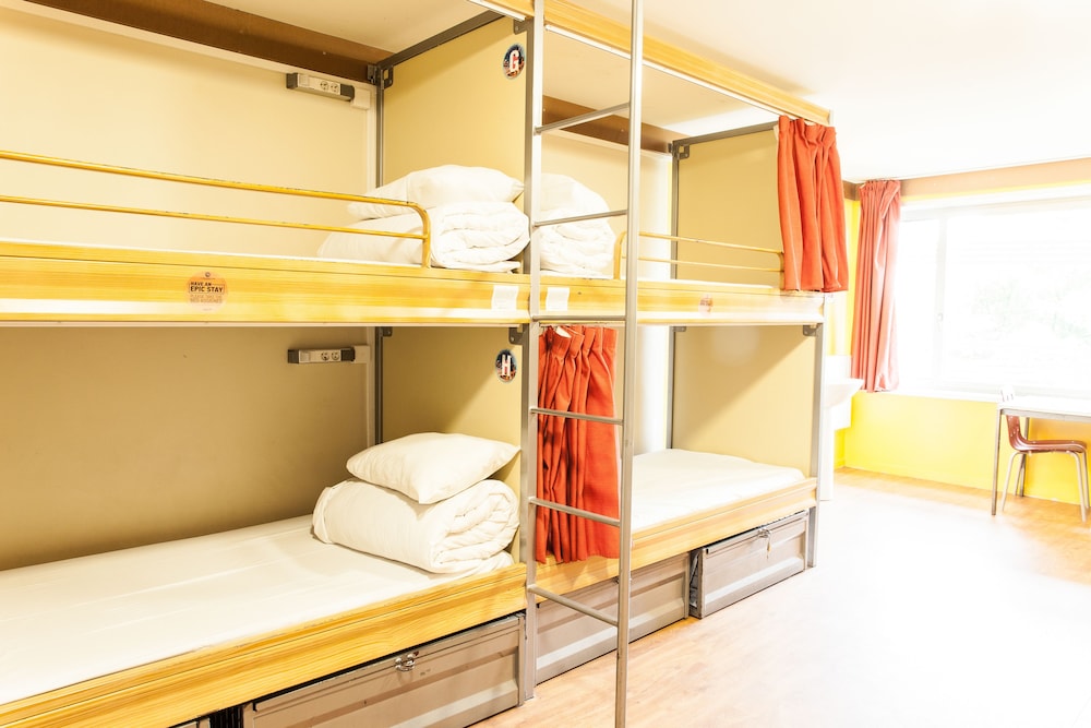 Female Dorm, Female Only, 8 Beds, 4 Bunk Beds, Shared Bathroom