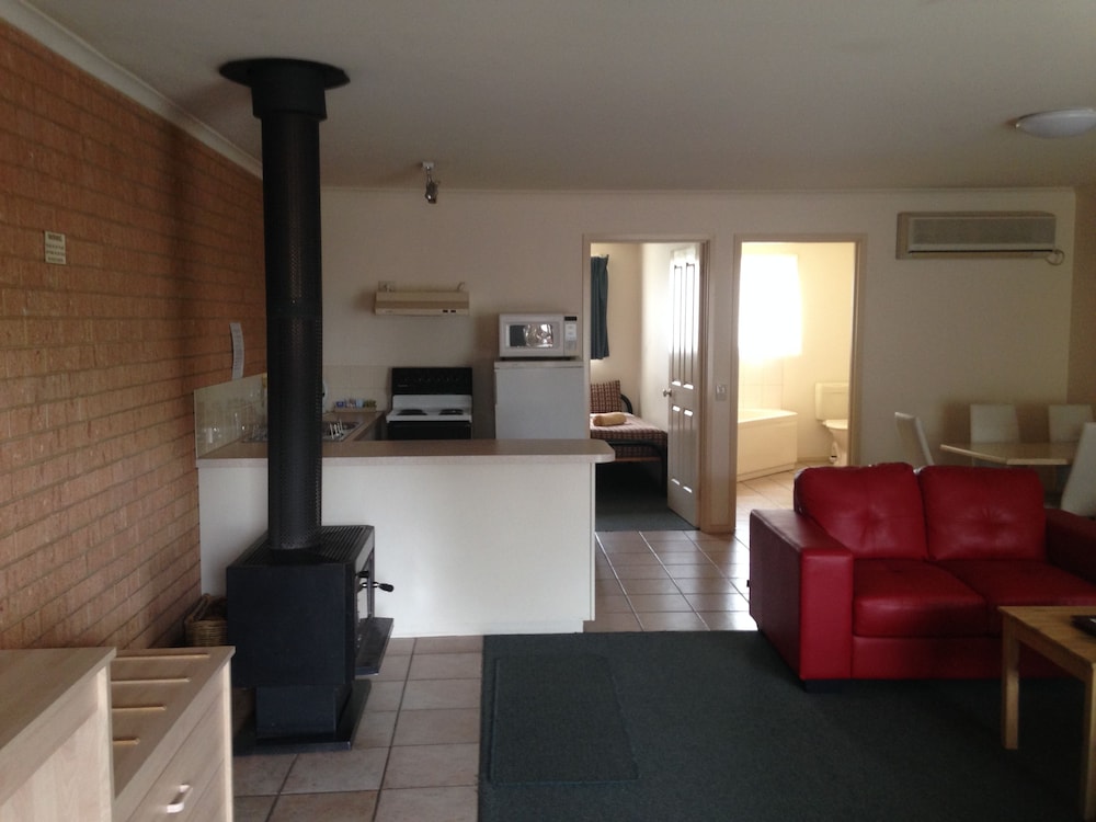 Beachcomber Motel And Apartments 39/63