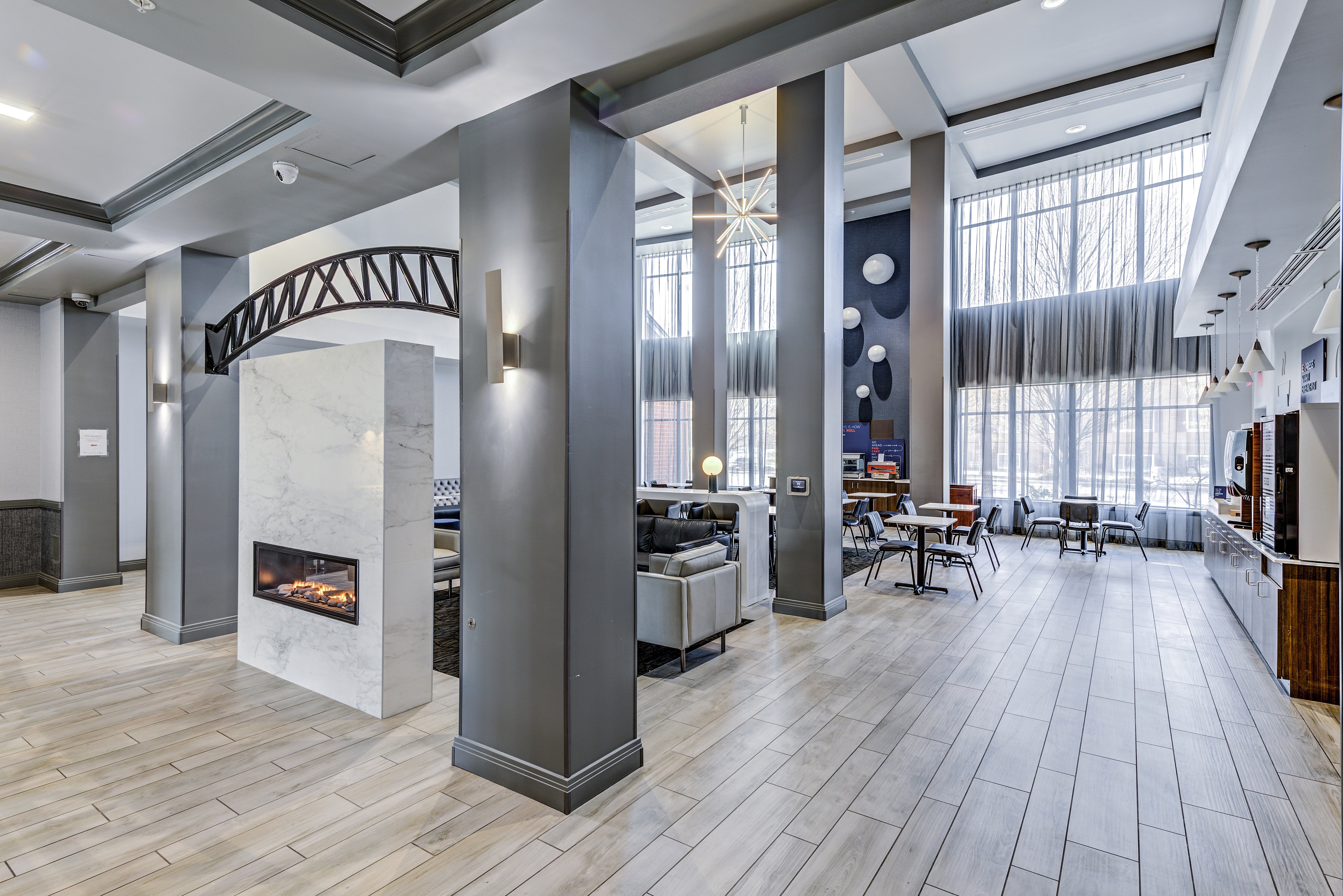 Holiday Inn Express Hotel Suites Columbus Univ Area Osu 37/62