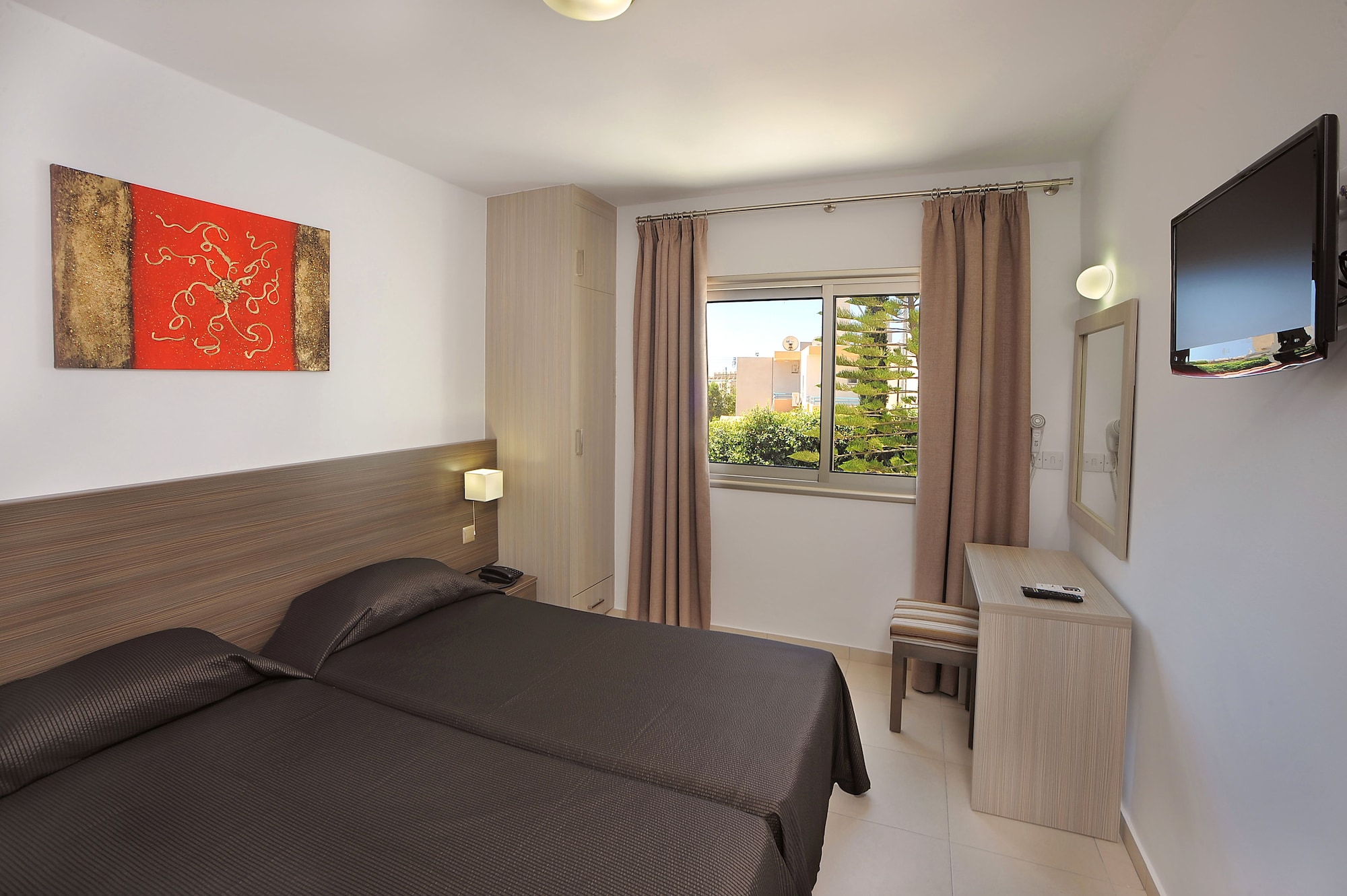 1 BEDROOM, APARTMENT