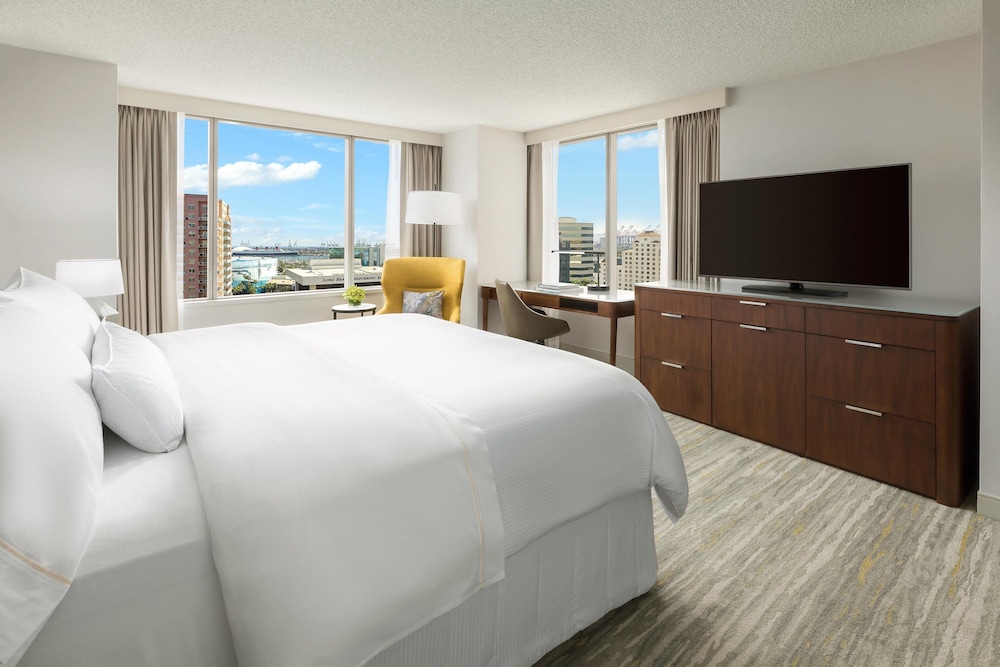 Westin Long Beach 13/52