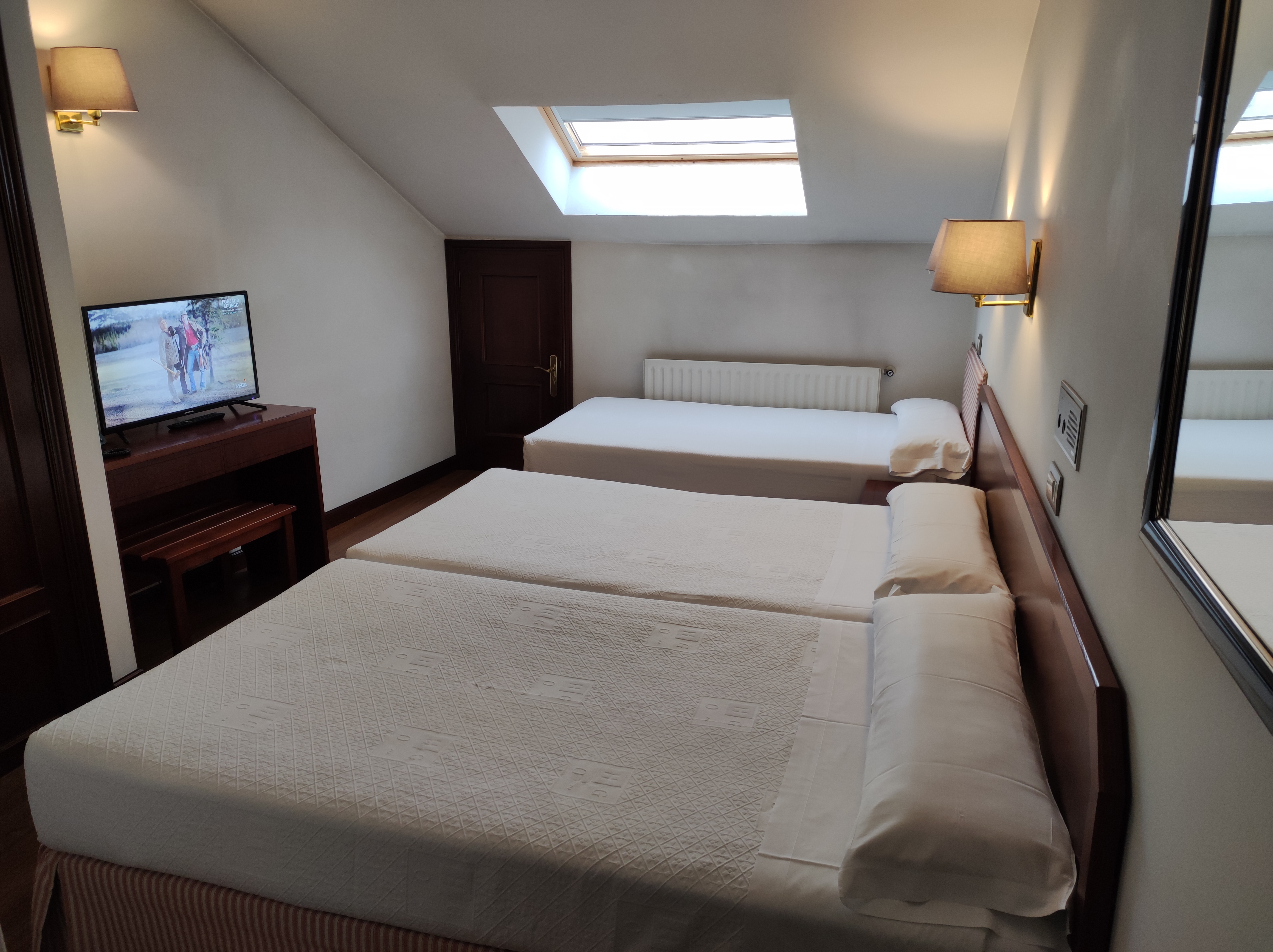 Hotel Compostela Vigo 13/50