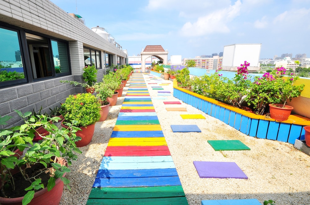 Young Soarlan Hotel - Tainan 54/56