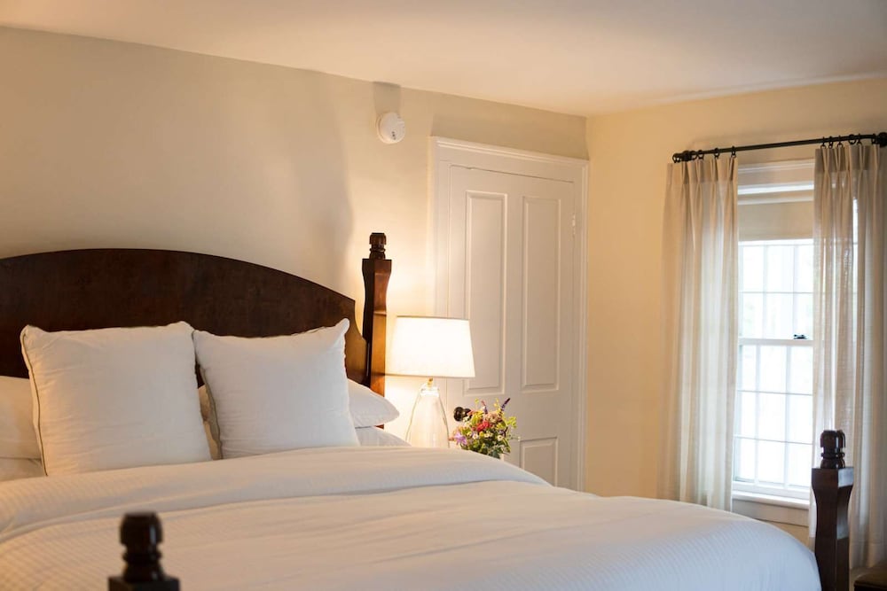 Woodstock Inn and Resort 24/78