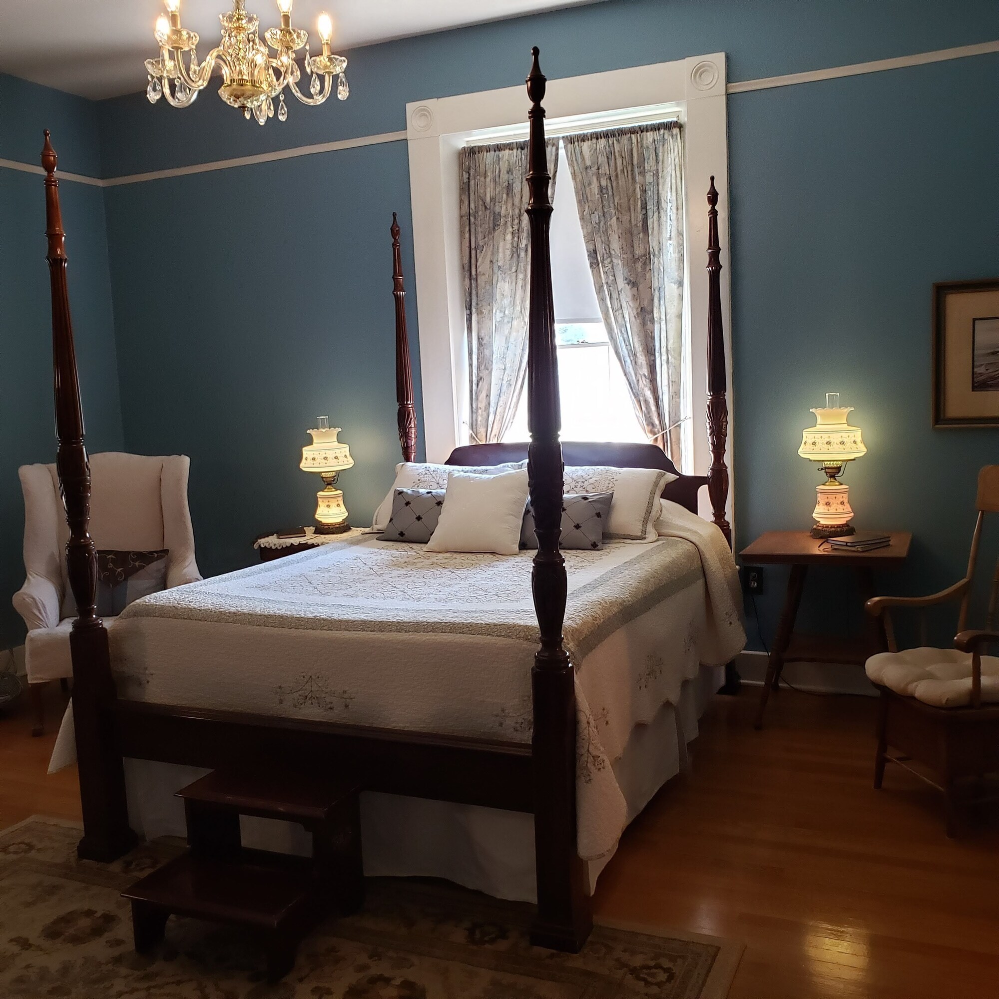 Sunrise, Queen Bed