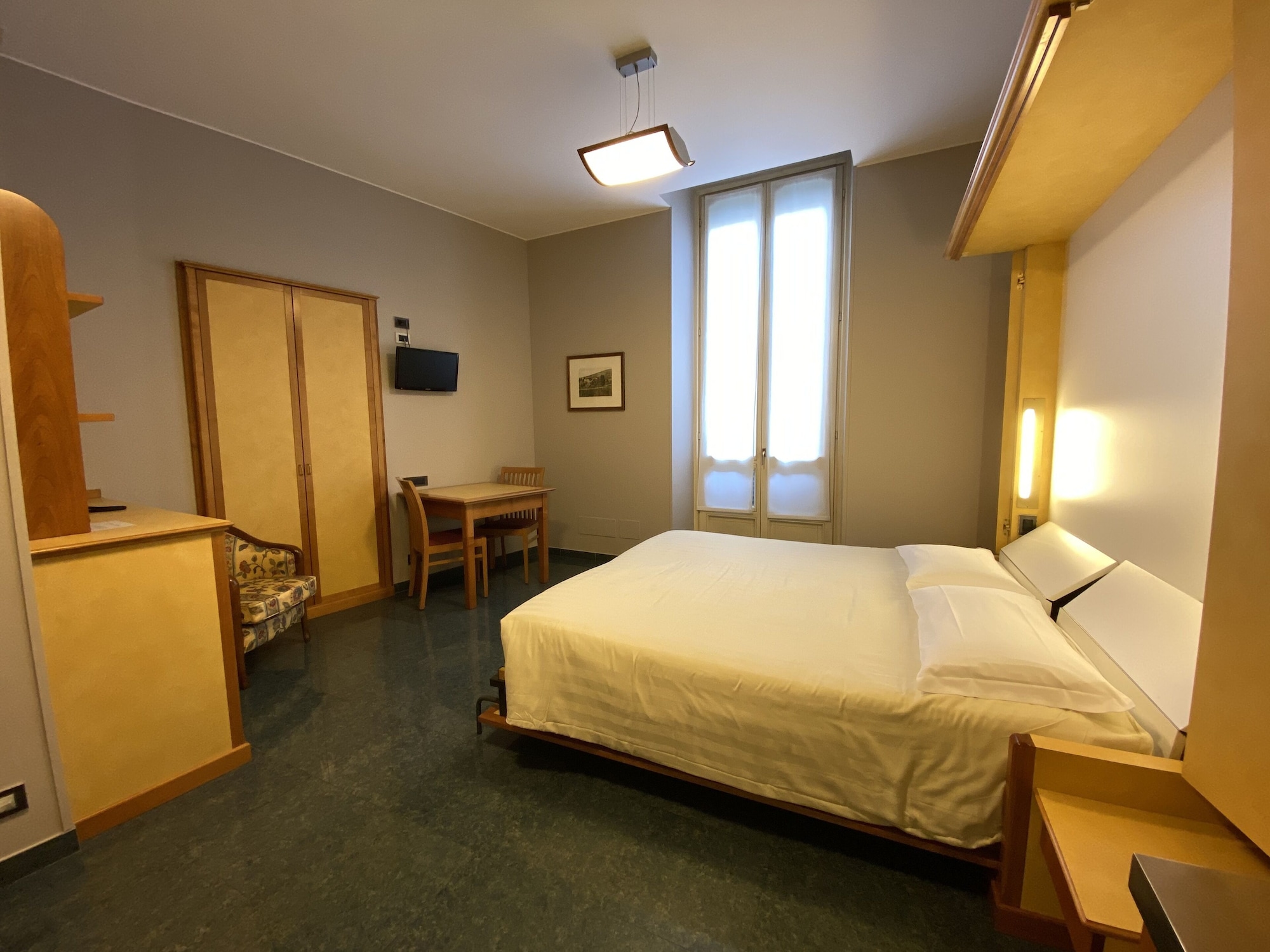 STANDARD, DOUBLE BED