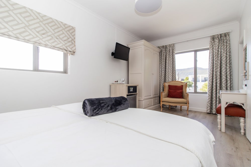 Sandbaai Country House 5/50