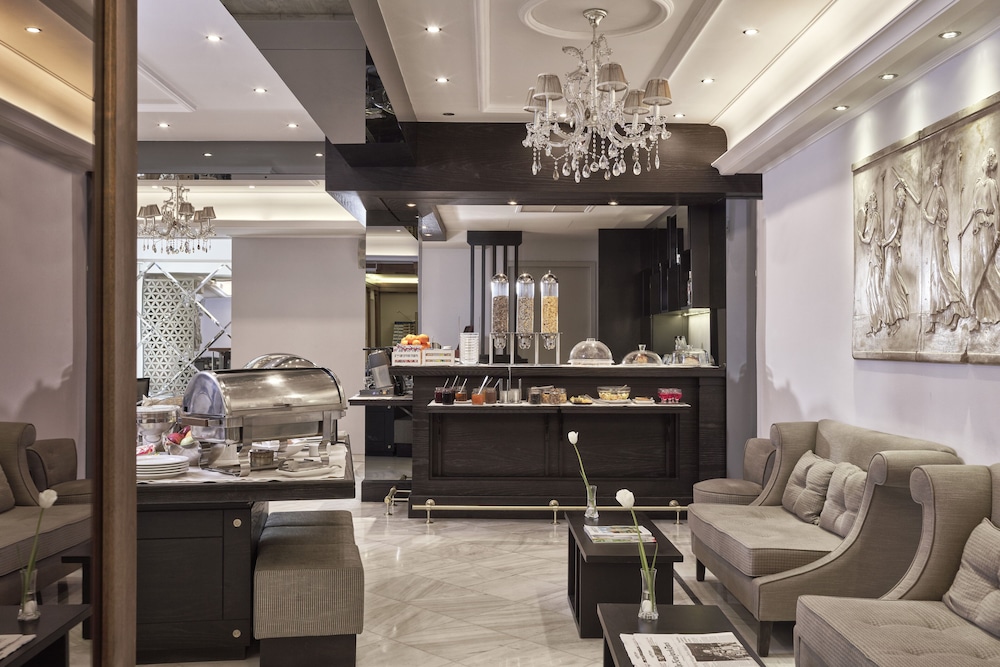 Ava Hotel Suites 31/39