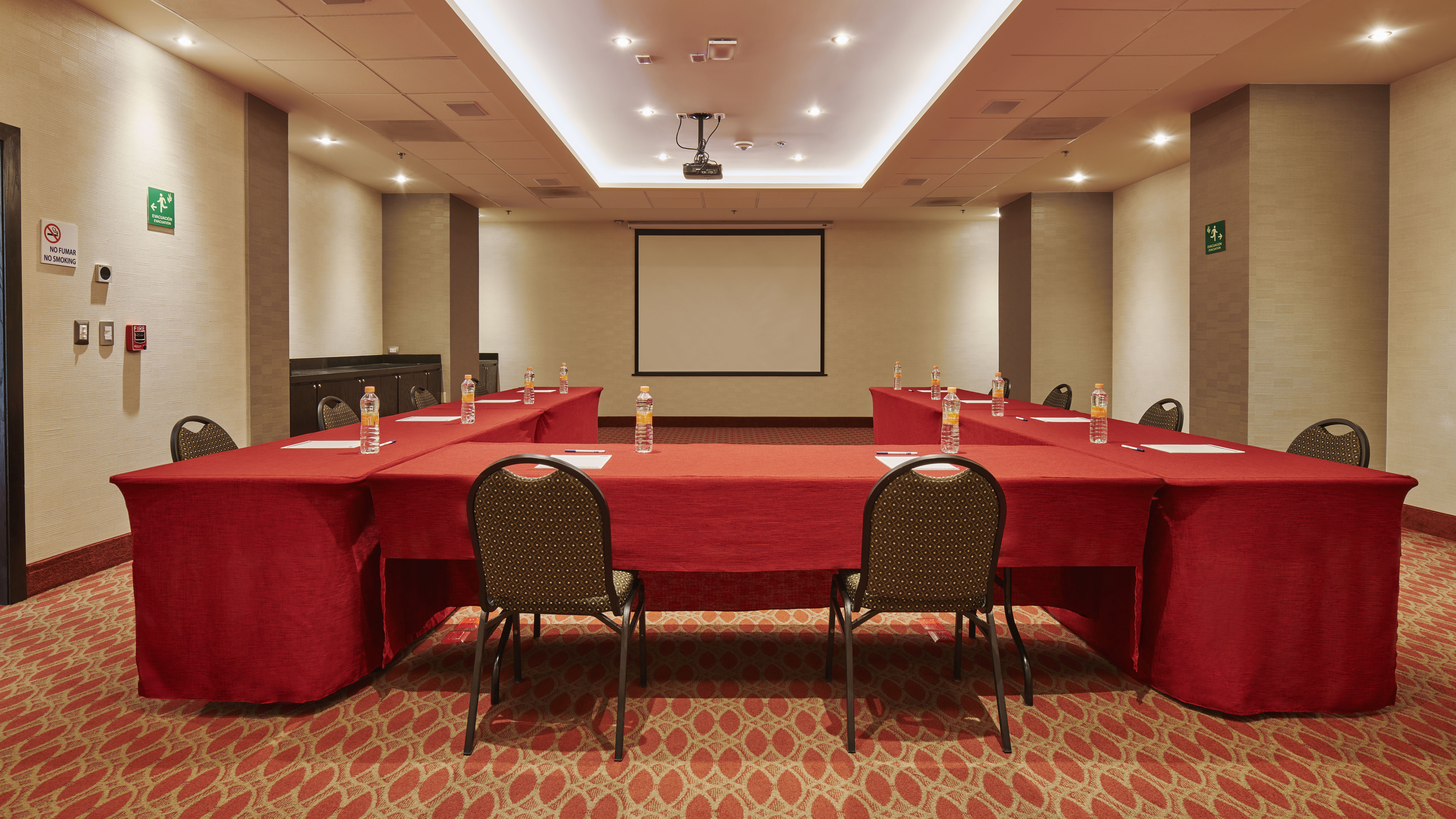 Holiday Inn Express & Suites Chihuahua Juventud 35/39