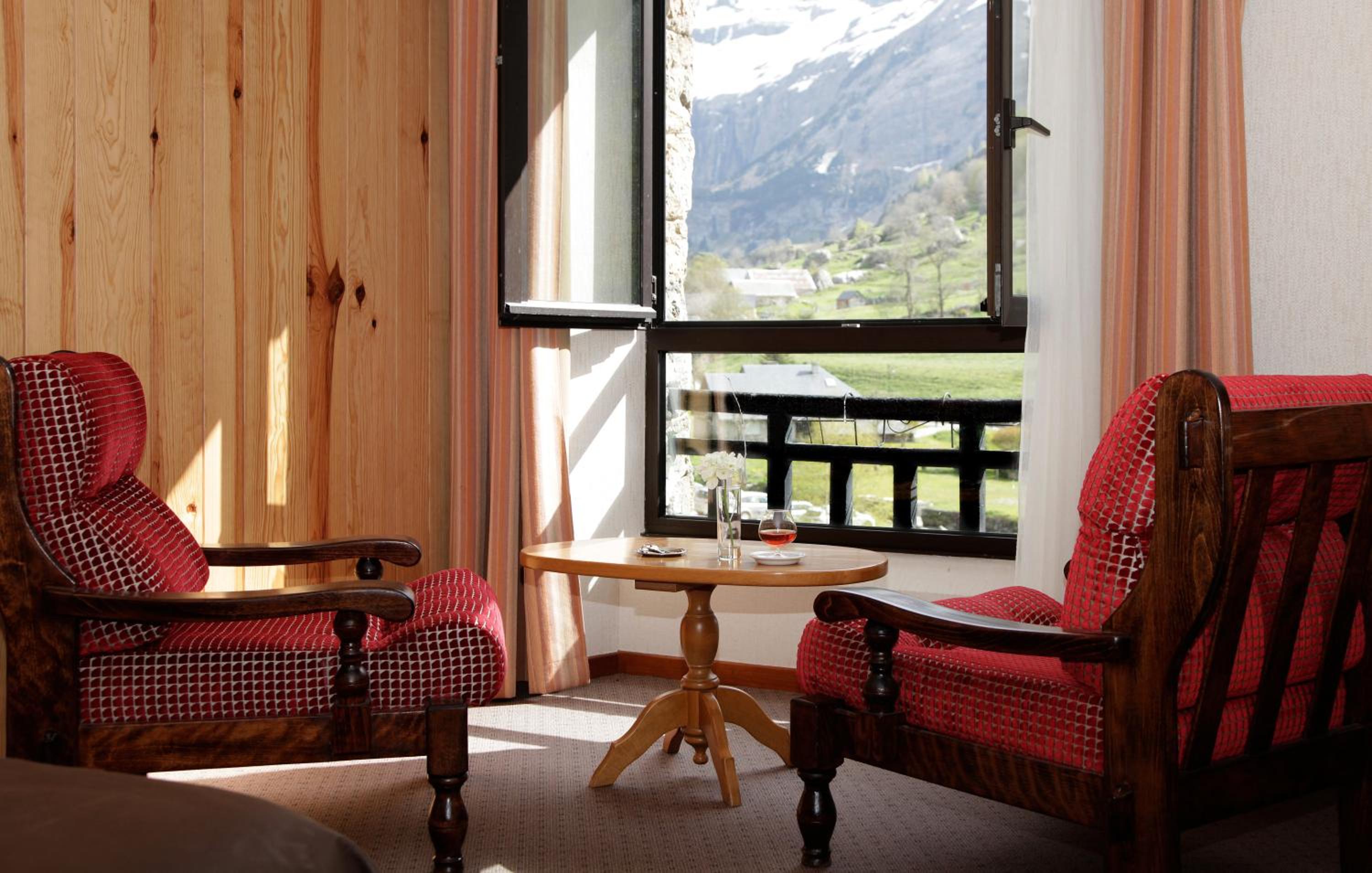 Hotel Vignemale Gavarnie 10/24