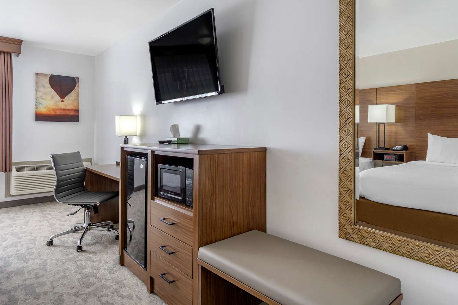 Best Western Plus Lake Front Hotel 20/51