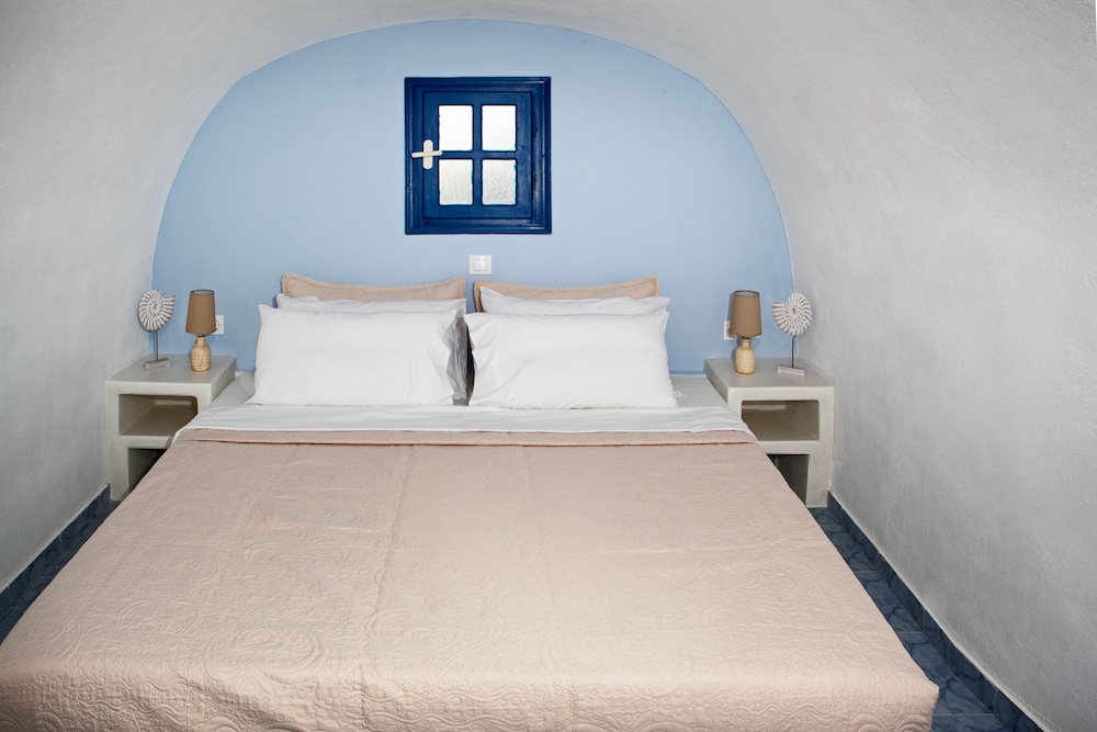 SUPERIOR, STUDIO, DOUBLE BED, POOL VIEW, HYDROMASSAGE