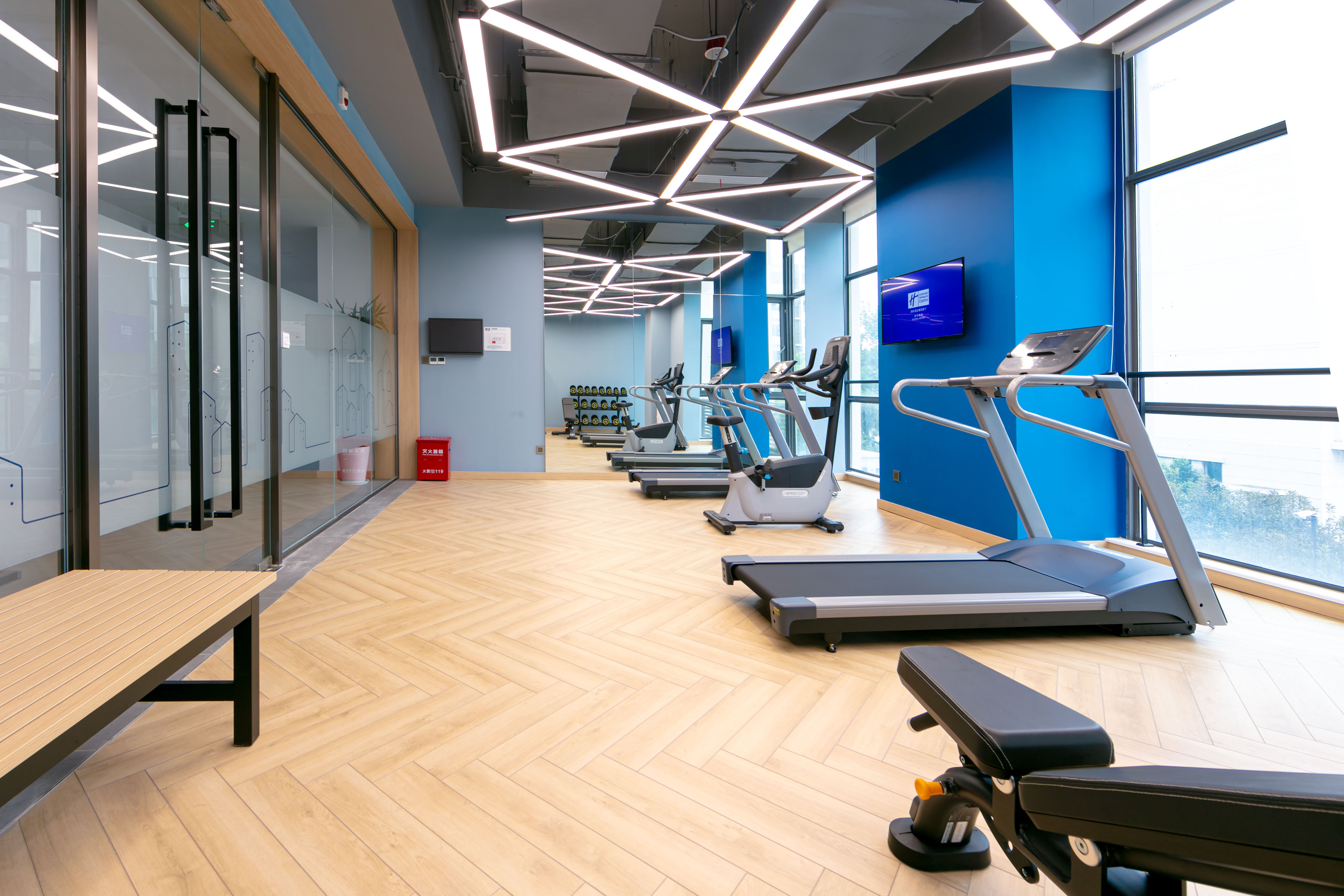 Holiday Inn Express Shanghai Pudong Airport 22/32