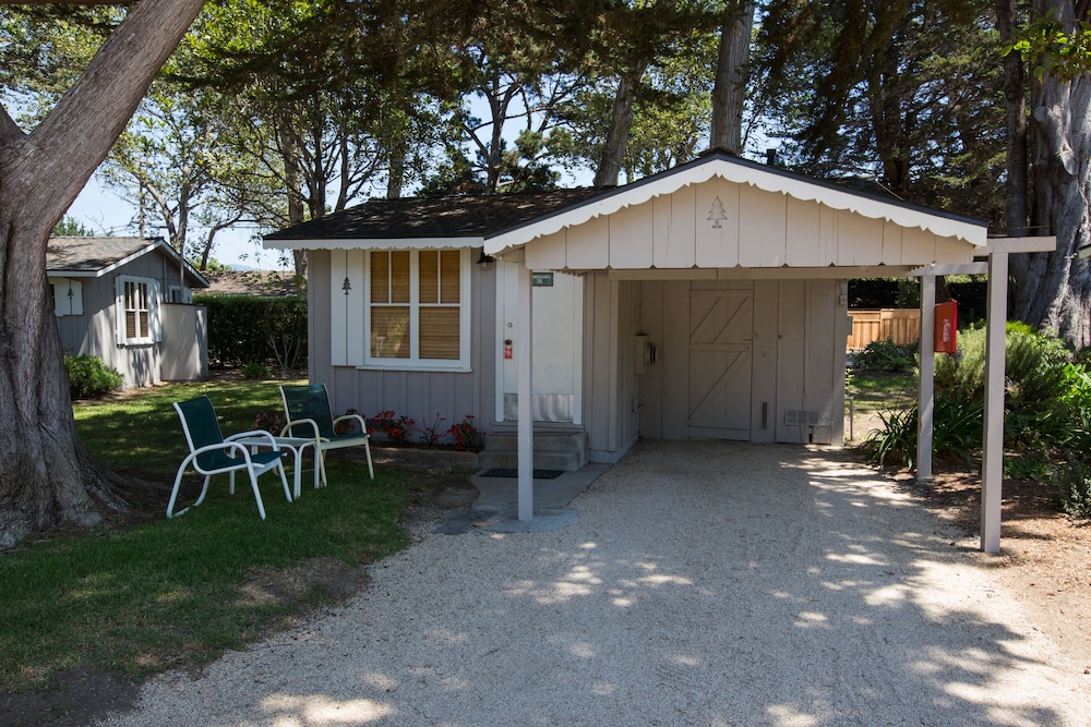 Carmel River Inn 16/62