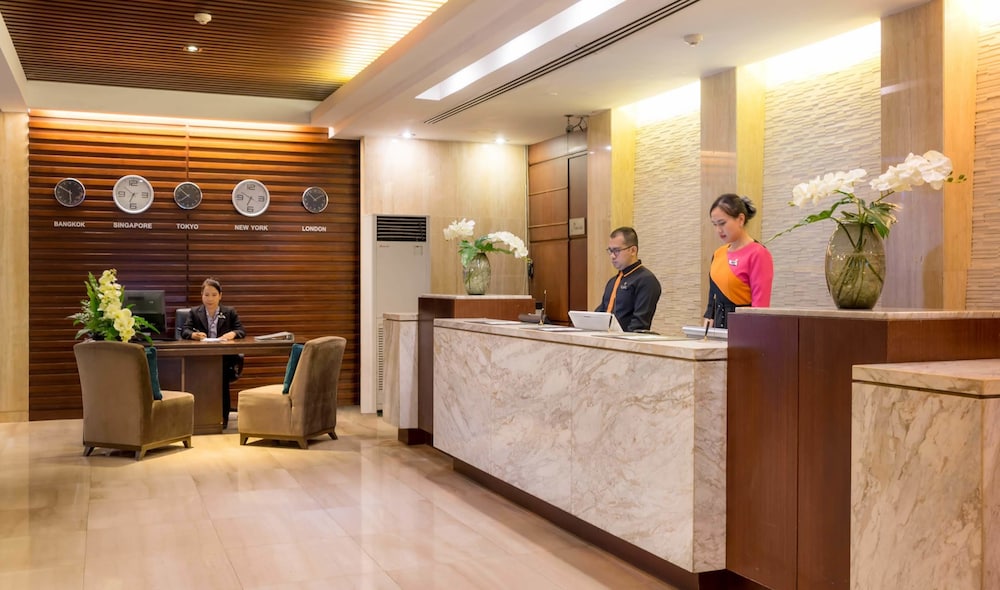 Lobby at FuramaXclusive Asoke Hotel, BANGKOK