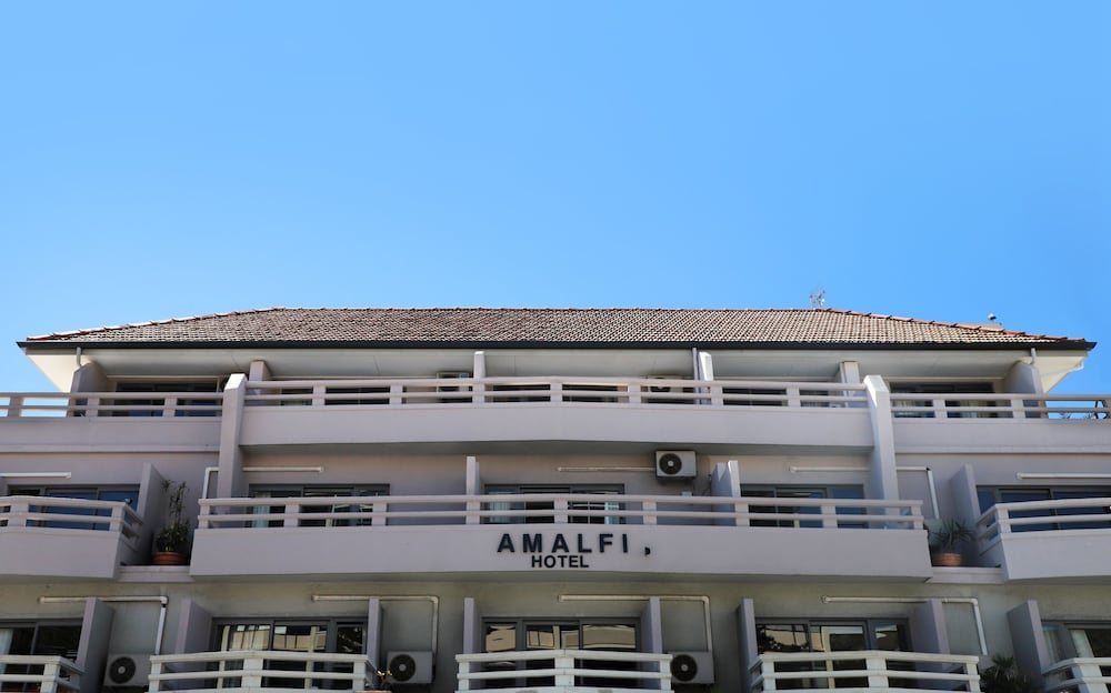 The Amalfi Hotel 1/33