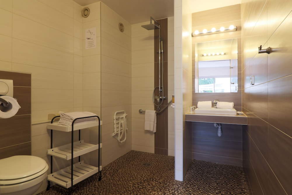 Inter Hotel Le Floreal 27/66
