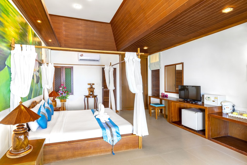 COCONUT BEACH RESORT 31/74