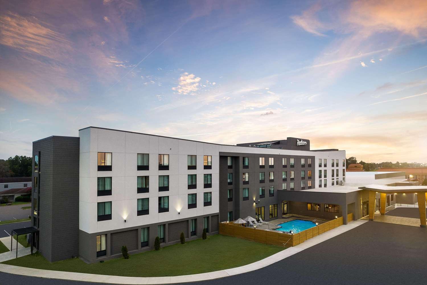 Radisson Hotel West Memphis 1/16