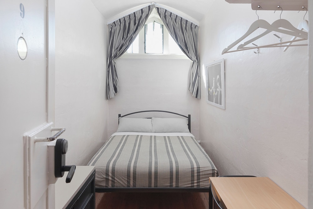 Jailhouse Accommodation 37/73