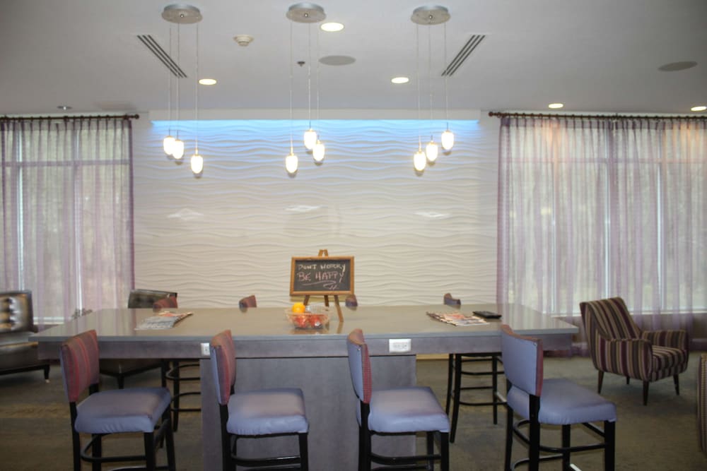 Best Western Premier I-95 Savannah Airport/ Pooler West 30/34