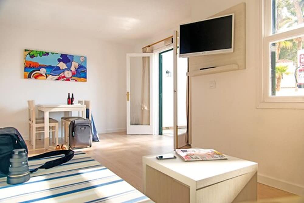 Cala Blanca Apartments 19/40