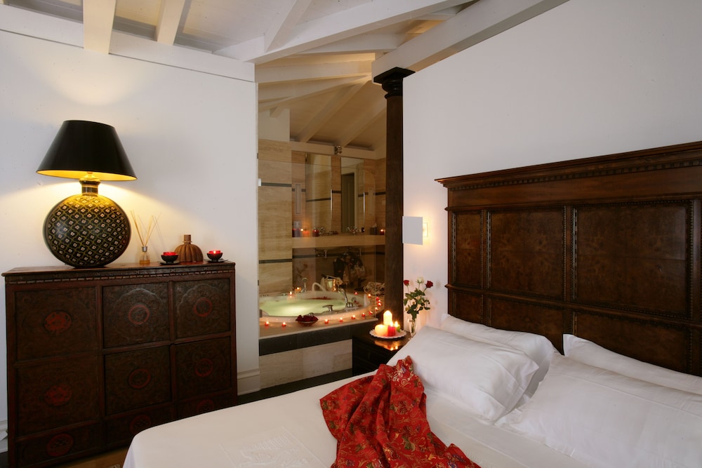 Tarthes Hotel 13/72