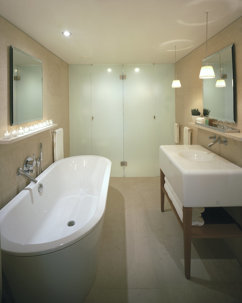 St Martins Lane Hotel 26/75