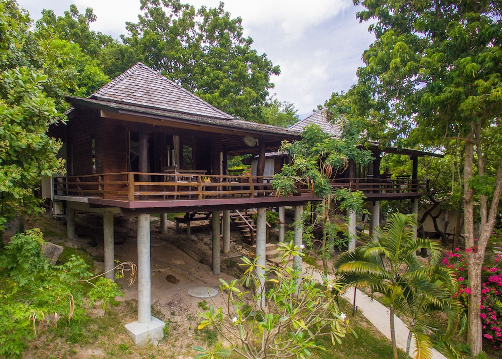 SENSI PARADISE BEACH RESORT 2/50