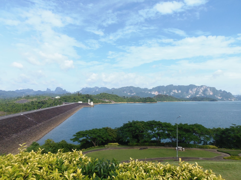 Takhun Mountain View Hotel 56/66