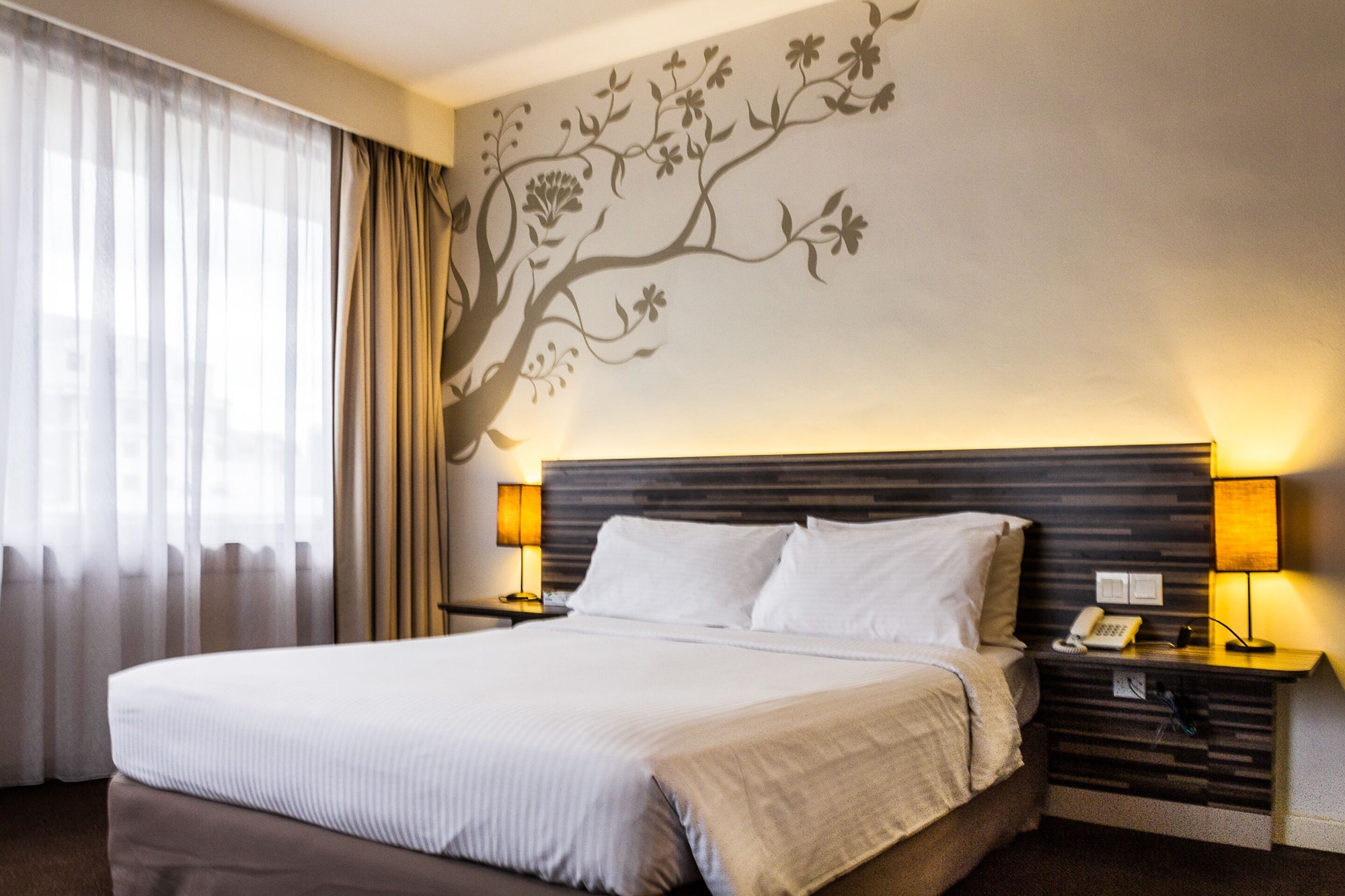 DOUBLE ROOM
