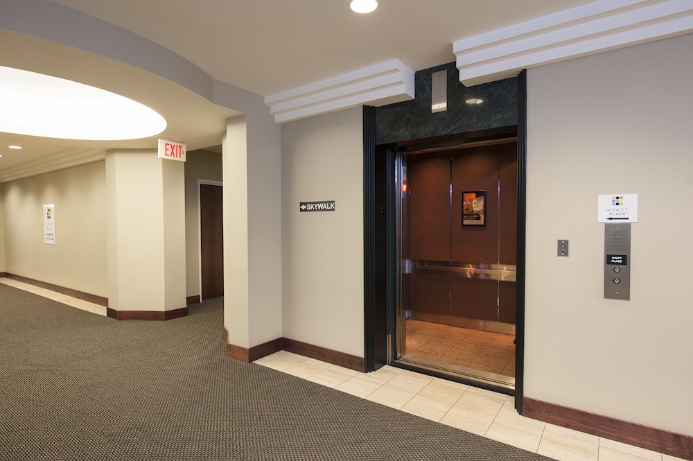 Hyatt Place Des Moines Downtwn 24/45
