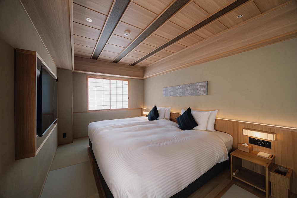 yugen kyoto shijo 12/49