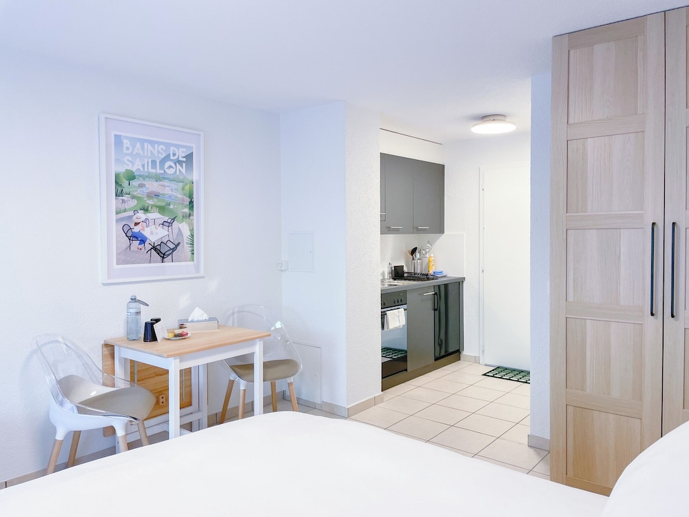 Studio, Double Bed, Les Bains de Saillon 3/4
