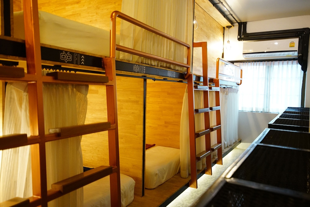 Sleep Owl Hostel 25/37