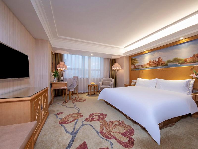 Vienna International Hotel Guang'anmen 16/32