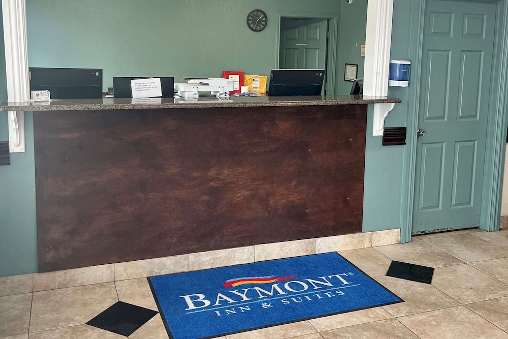 Baymont by Wyndham Willow Park 7/23