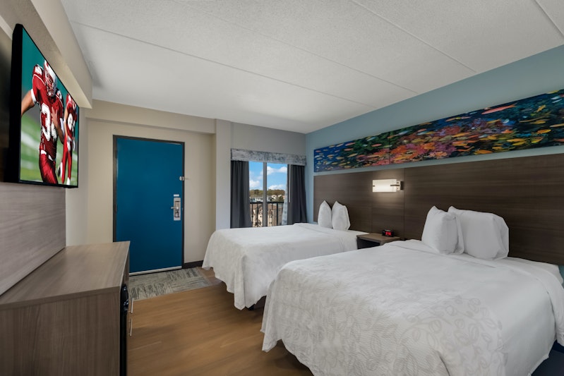 Red Roof PLUS+ & Suites Virginia Beach - Seaside 14/45