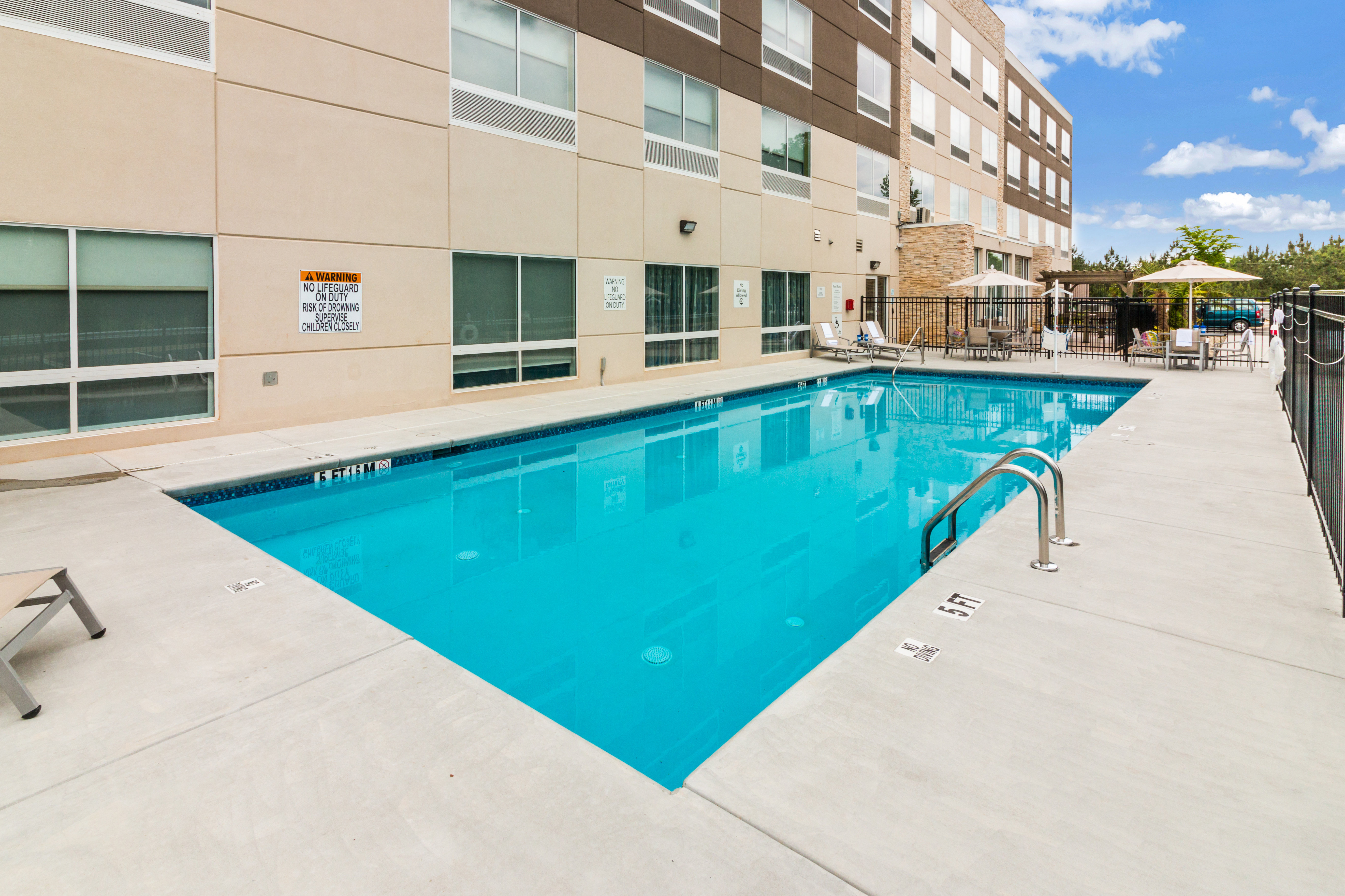 HOLIDAY INN EXPRESS VILLA RICA 2/38