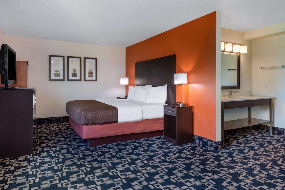 Americinn By Wyndham Wausau 15/50