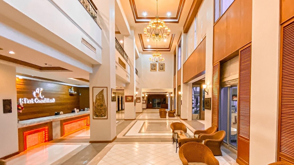 K Park Grand Hotel 12/76