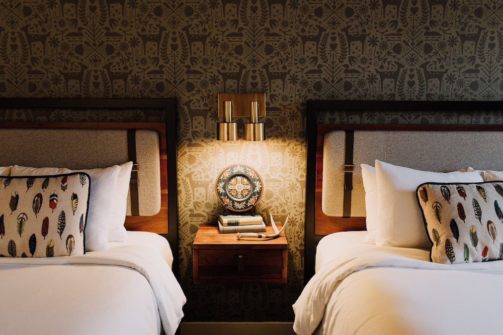 Hewing Hotel 22/81
