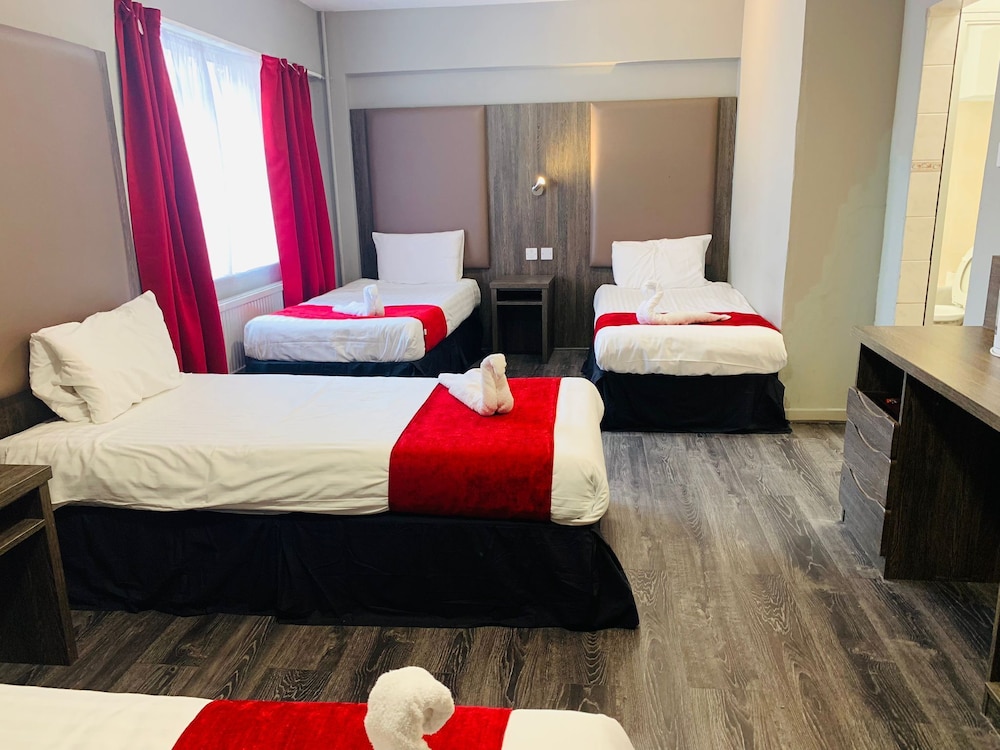Lily Hotel 14/46