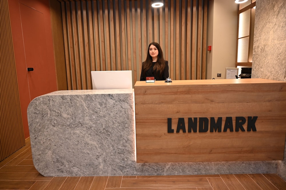 Landmark Hotel 5/50