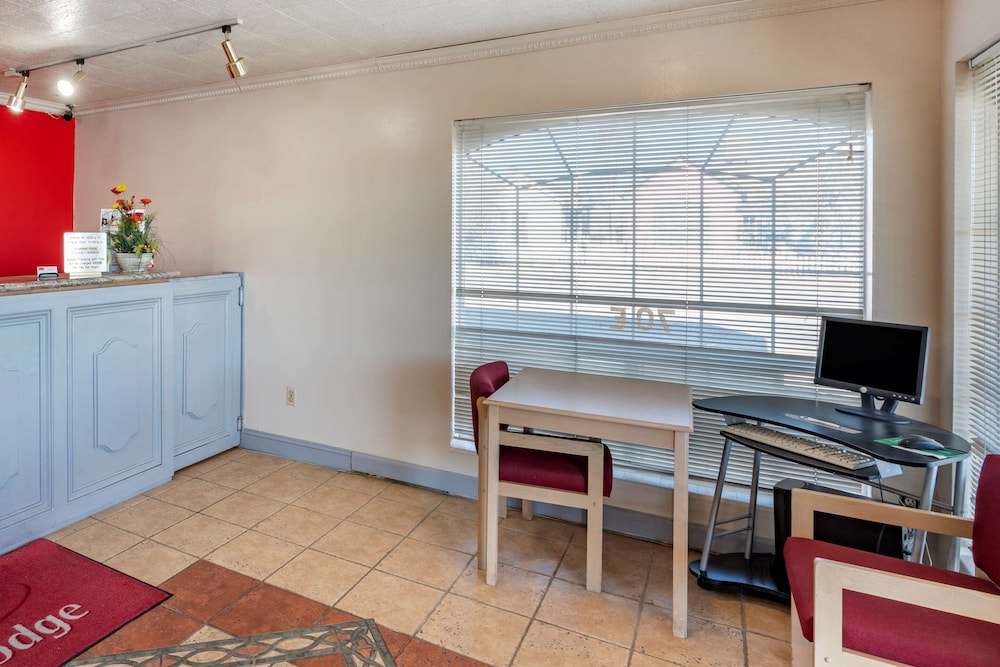 Econo Lodge Fallon Naval Air Station Area 23/30