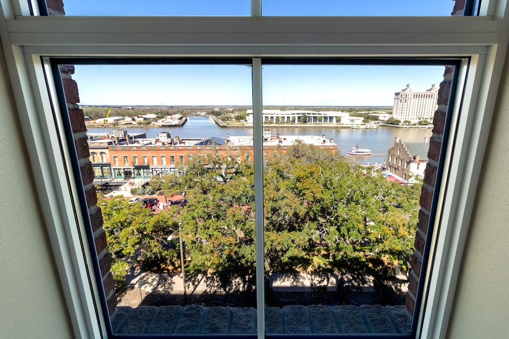 Holiday Inn Express Savannah Historic District 31/74