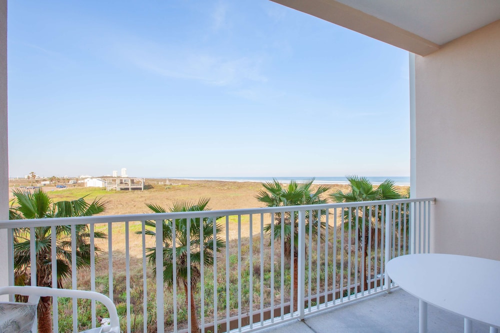 Hilton Garden Inn South Padre Island 10/76
