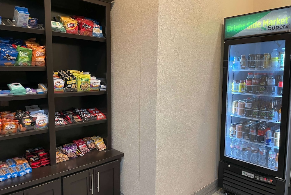 La Quinta Inn And Suites By Wyndham Waxahachie 22/40